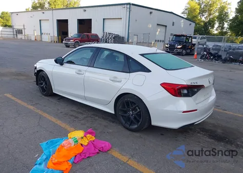 2024 Honda Civic Sport z USA, uszkodzony, nr VIN 2HGFE2F51RH587541